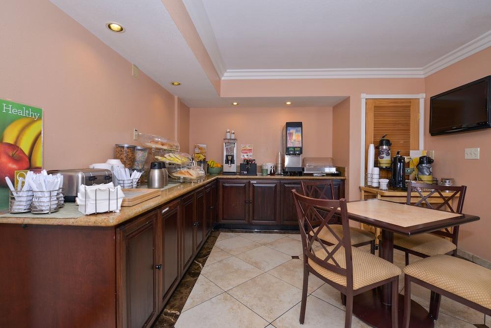 Quality Inn Lake Elsinore I-15 Ngoại thất bức ảnh