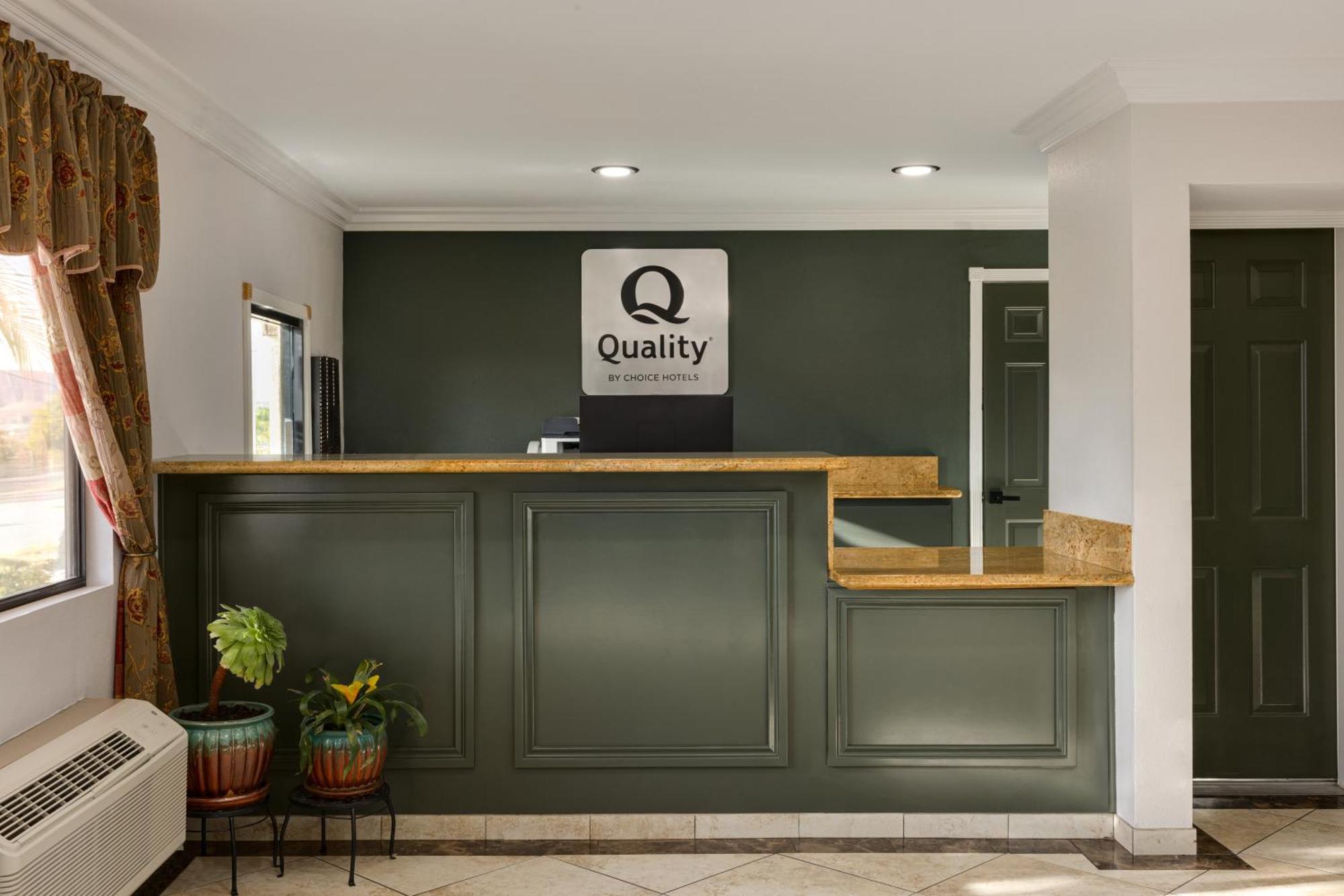 Quality Inn Lake Elsinore I-15 Ngoại thất bức ảnh