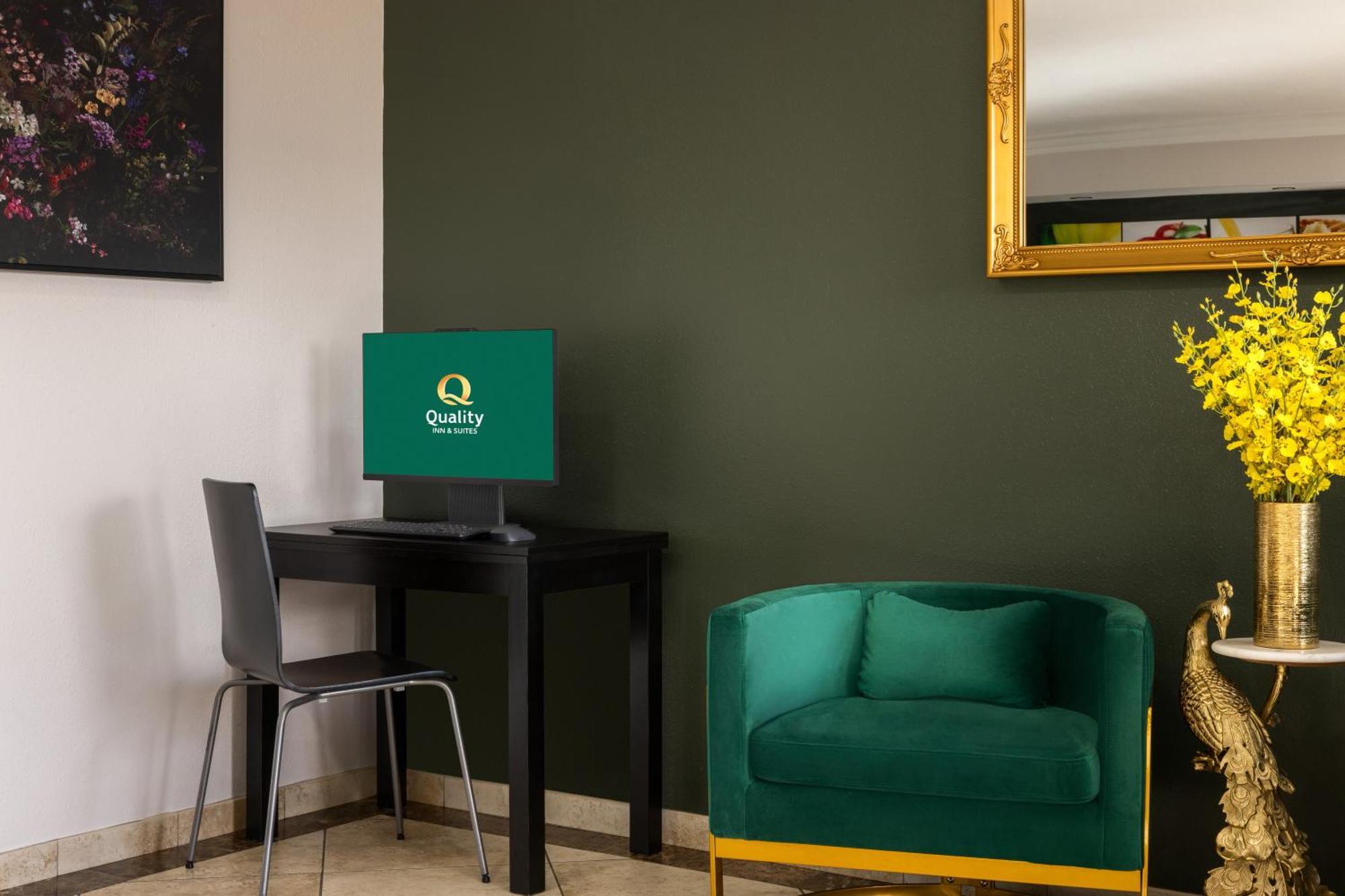 Quality Inn Lake Elsinore I-15 Ngoại thất bức ảnh