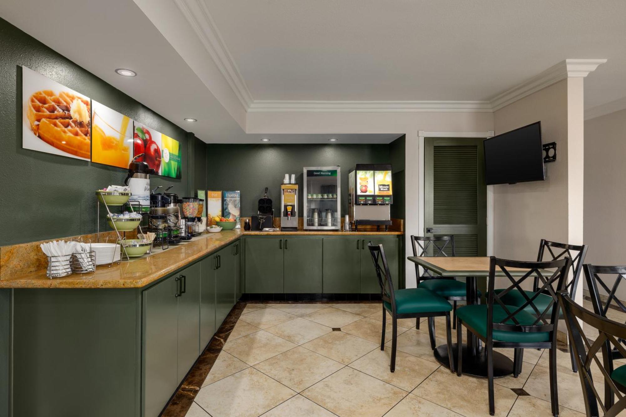 Quality Inn Lake Elsinore I-15 Ngoại thất bức ảnh