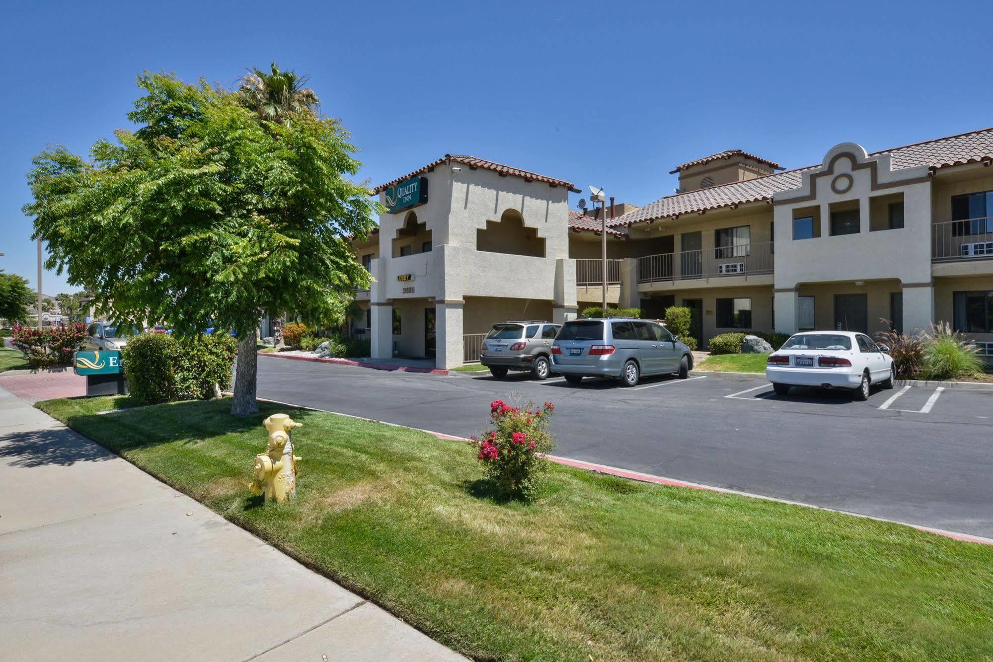 Quality Inn Lake Elsinore I-15 Ngoại thất bức ảnh
